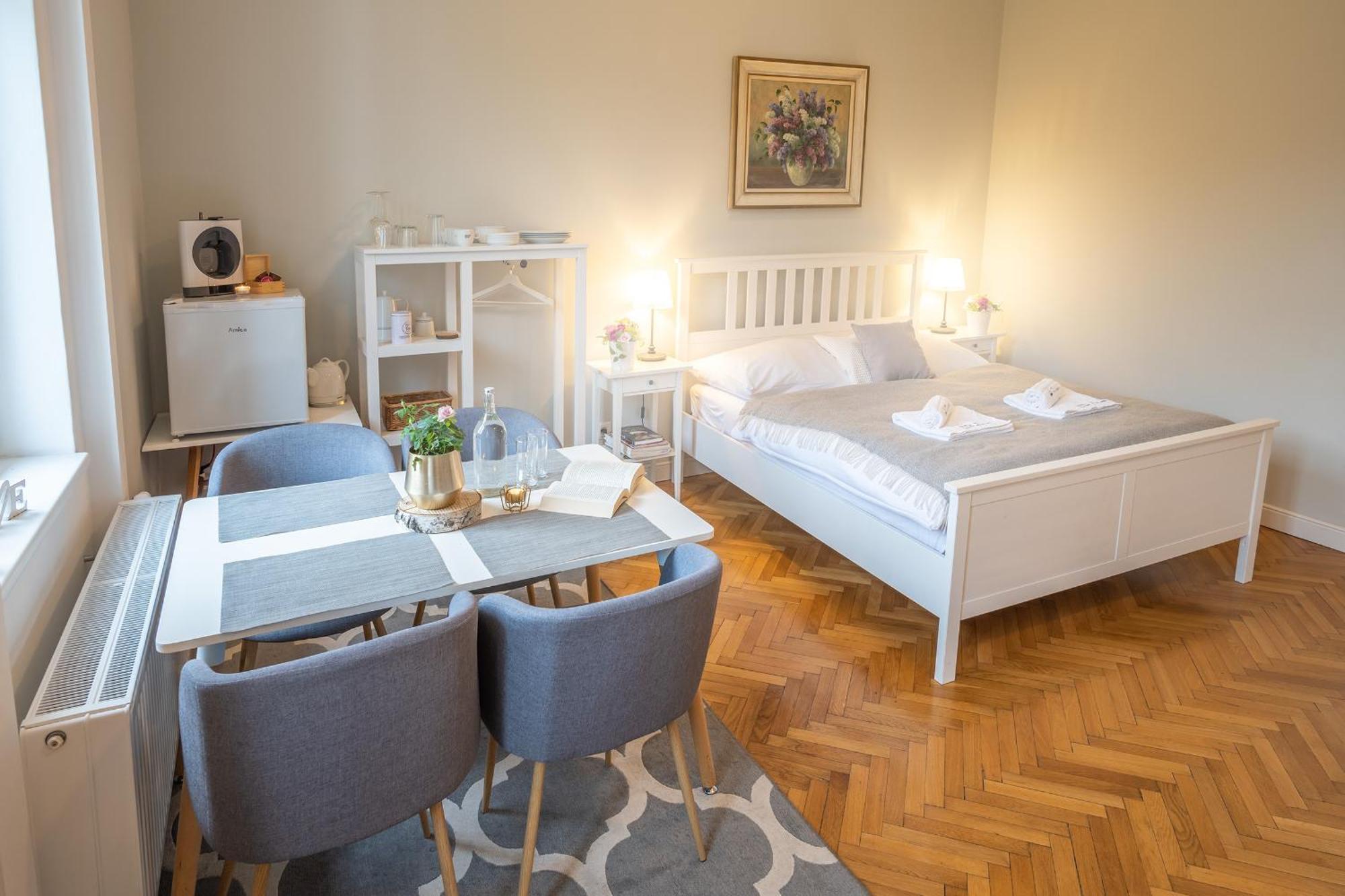 Vila Na Landeku Ostrava Esterno foto